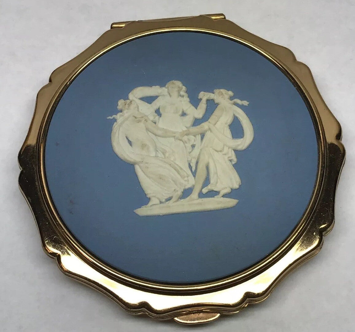 Vintage Stratton Of England Blue WedgeWood Maids Dancing Gold Tone Compact