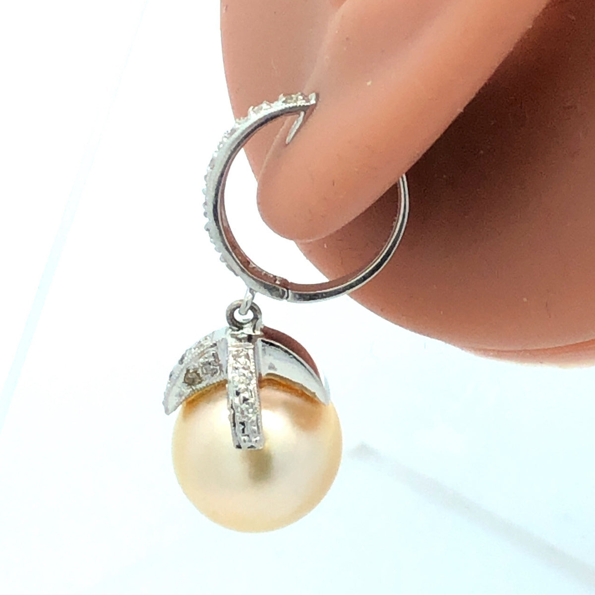 Vintage 18K White Gold Pearl Diamond Accent Dangle Drop Statement Hoop Earrings