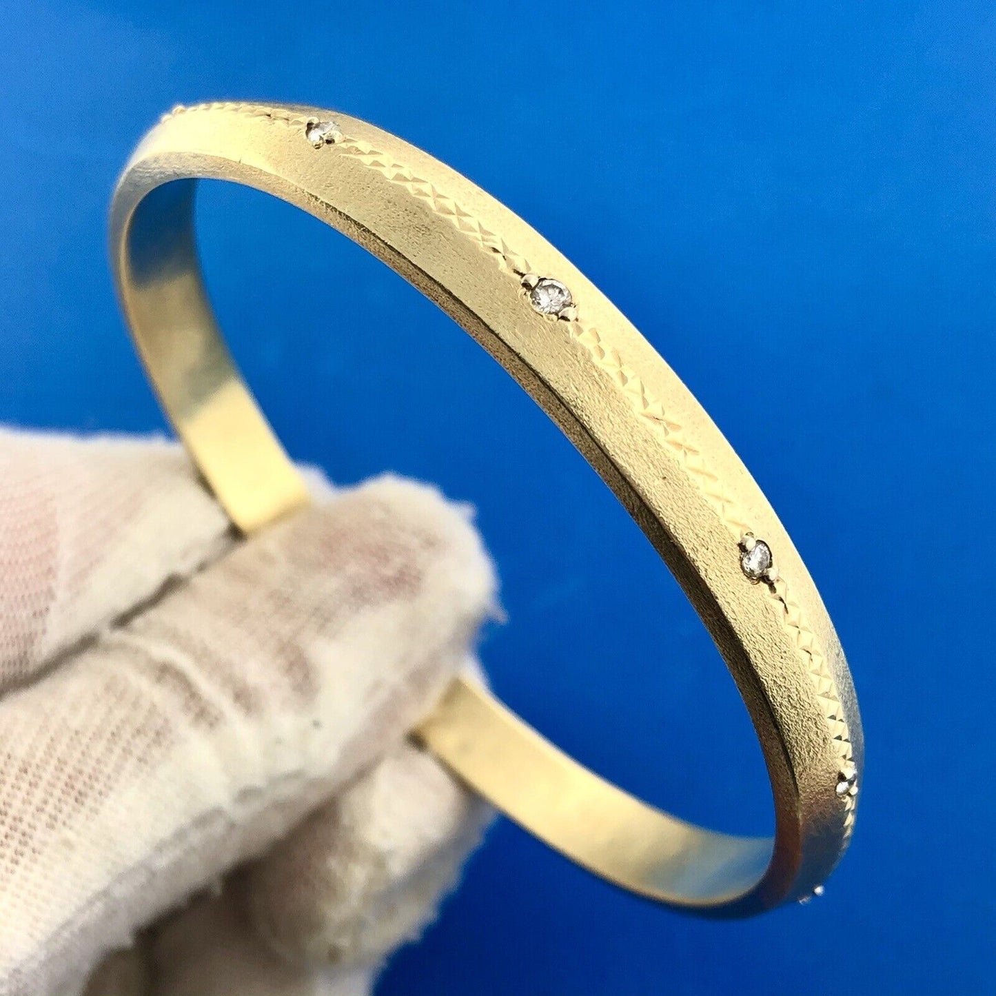 Estate 14K Yellow Gold Diamond Station Weave Etched Bangle Bracelet