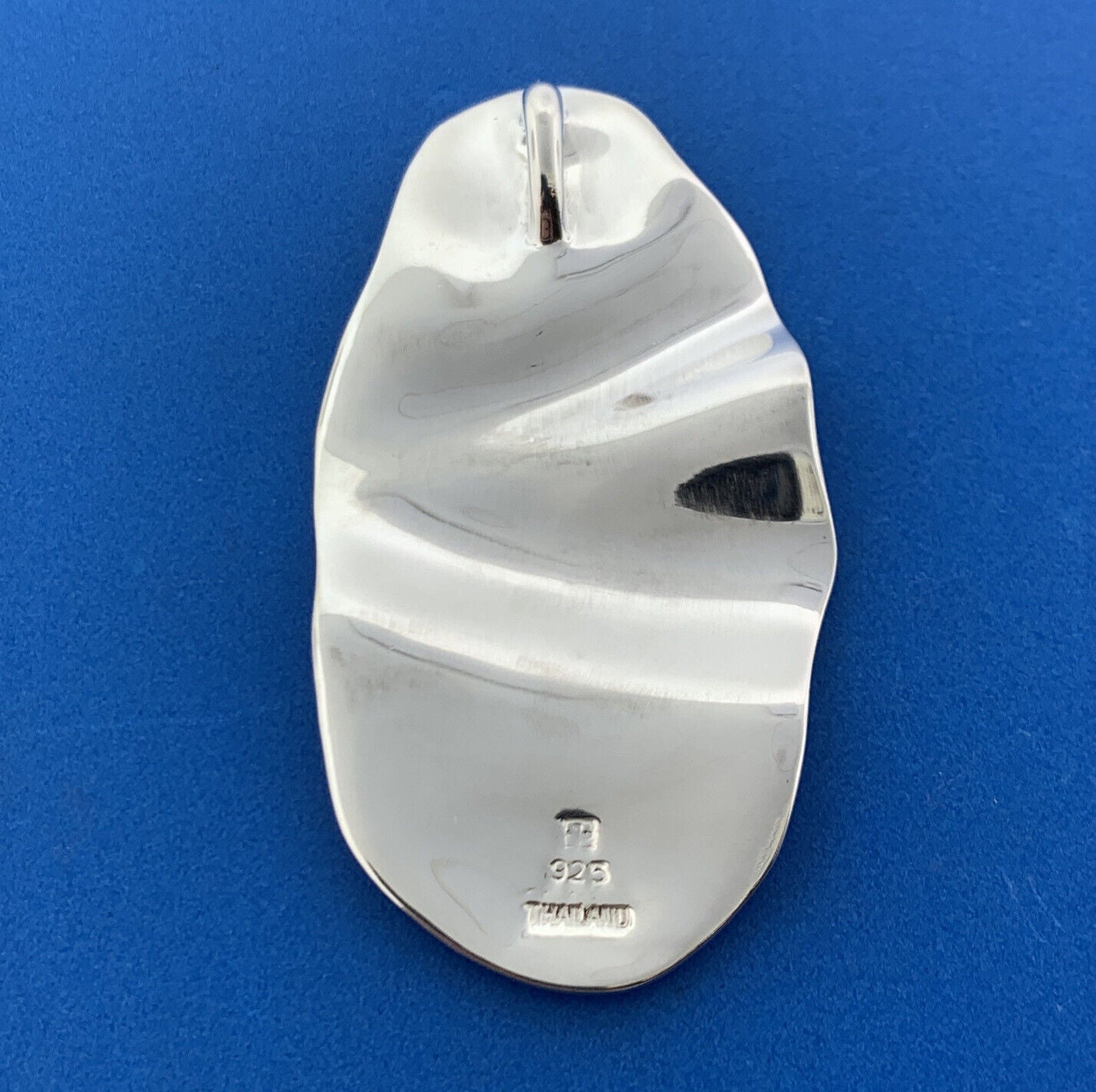 Designer Stunning Sterling Silver 925 Abstract Oval Crunched Wavy Pendant