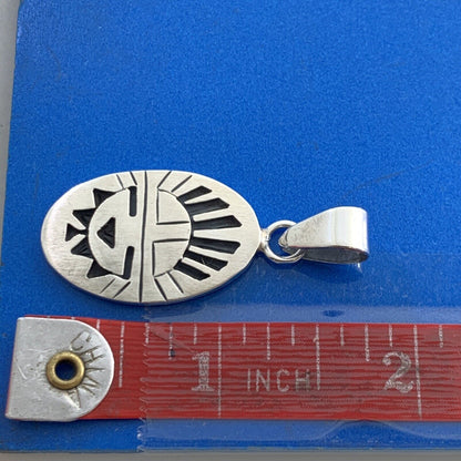 Taxco Mexico 925 Sterling Silver Storyteller Oval Disc Pendant