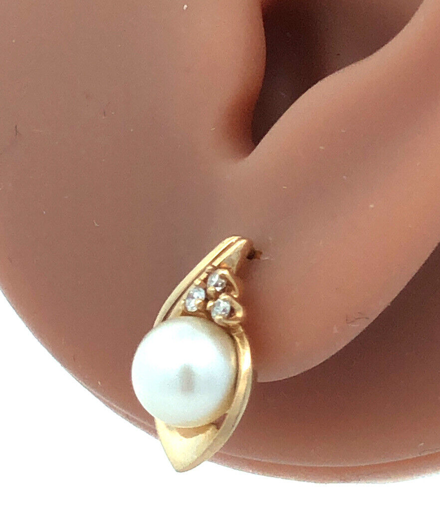 Vintage 14K Yellow Gold Cream Pearl Diamond Accent Modernist Drop Pendant