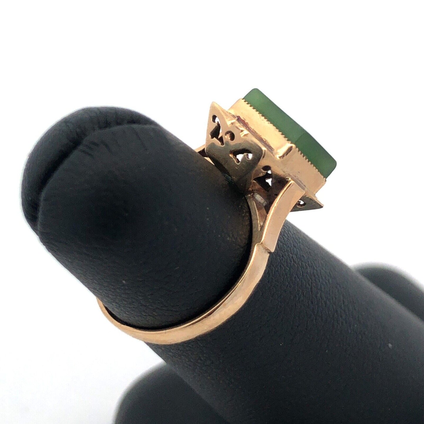 Estate 14K Yellow Gold Rectangle Jade Cabochon Oriental Style Cocktail Ring