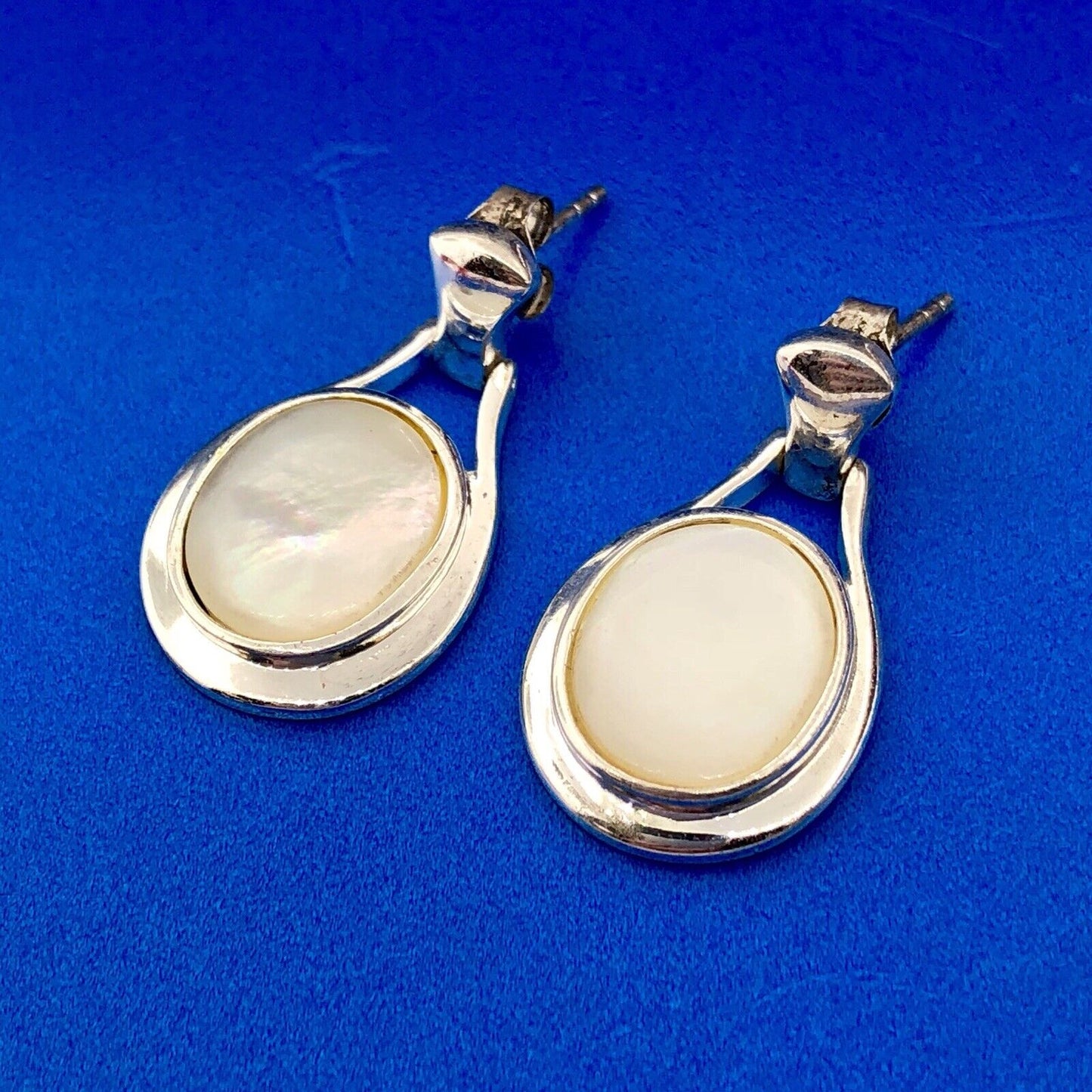 Designer SU 925 Sterling Silver Mother Of Pearl Oval Disc Drop Dangle Earrings
