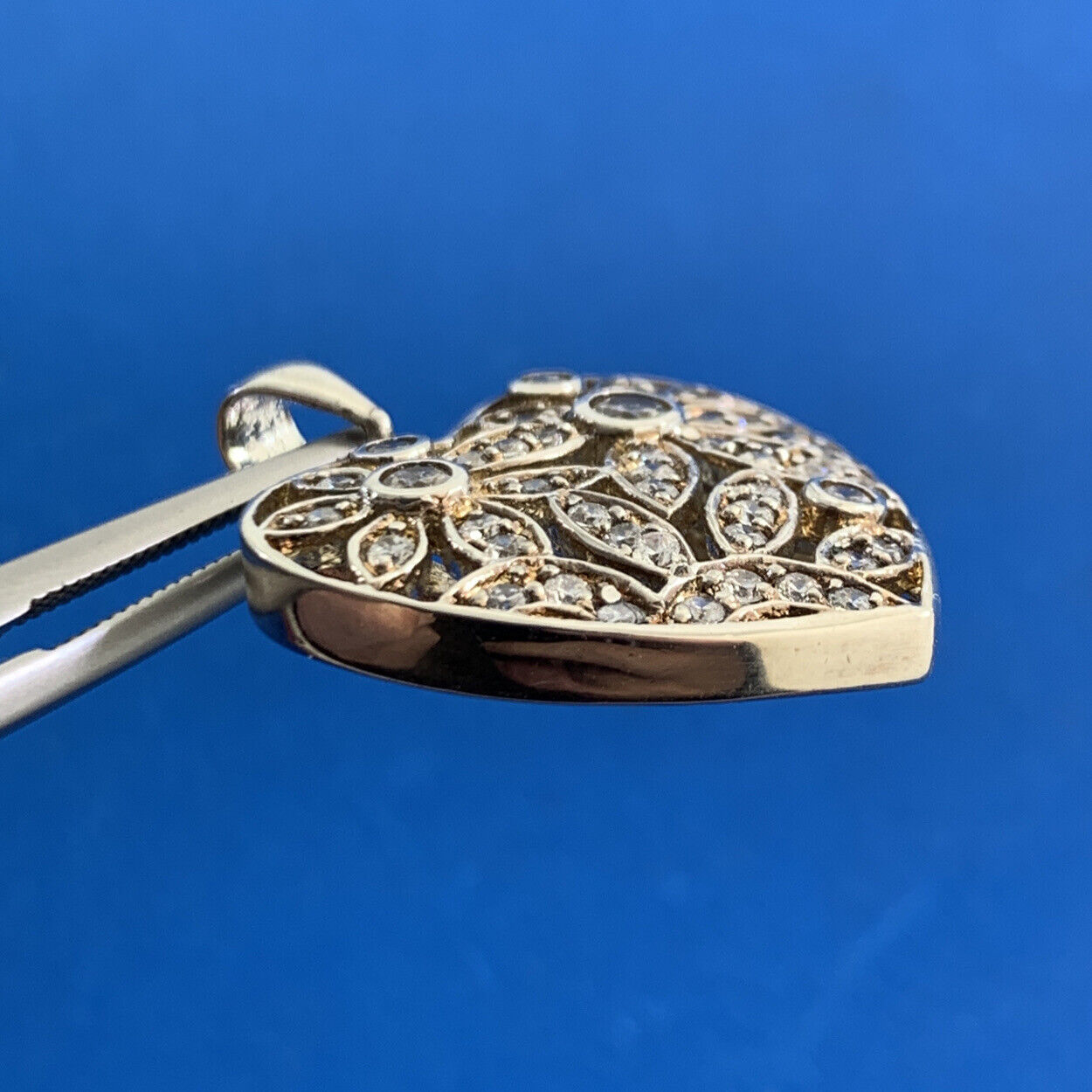 Designer DBJ Cubic Zirconia 925 Sterling Silver Floral Heart Pendant