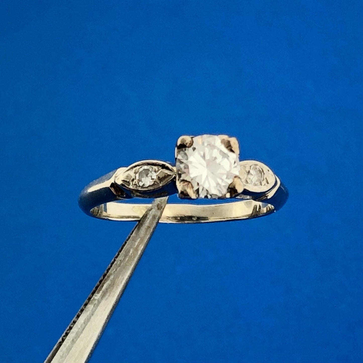 Vintage 14K White Gold Round Diamond Solitaire With Accents Engagement Ring