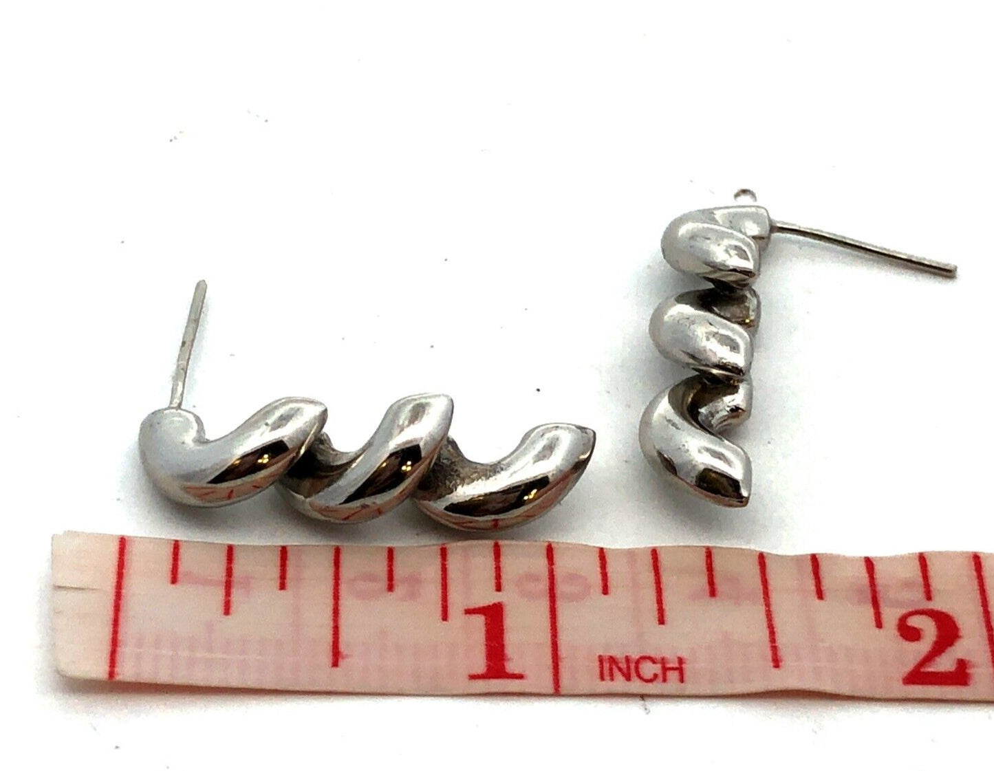 Estate Rhodium Plated Silver Tone Macaroni Link Chain Dangle Stud Earrings