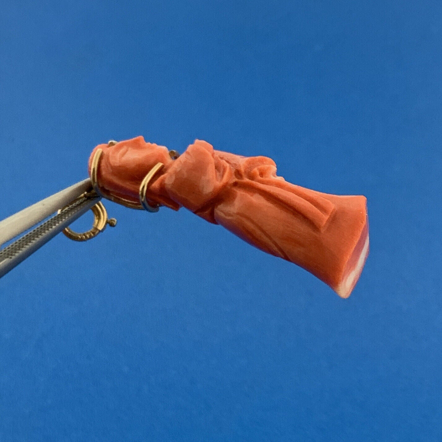 Gorgeous 14k Yellow Gold Carved Coral Chinese Eastern Wise Man Dangle Pendant