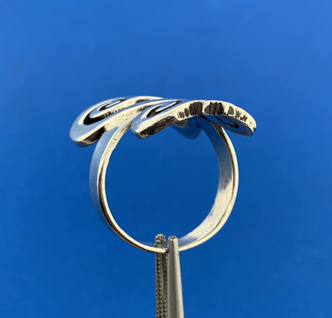 Vintage Abstract Modernist Artisan 925 Sterling Silver Heart Statement Ring