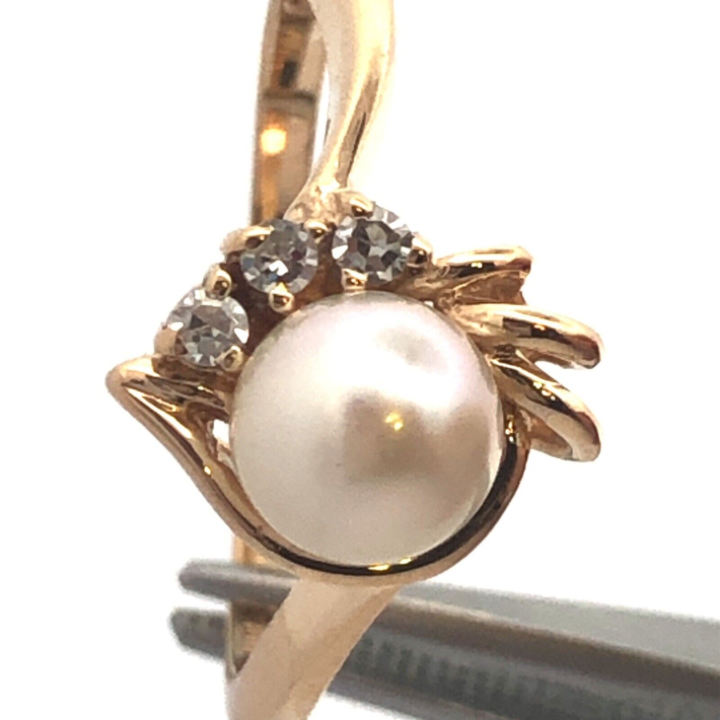 Designer JUB 10K Yellow Gold Round Pearl Round Diamond Accented Cocktail Ring