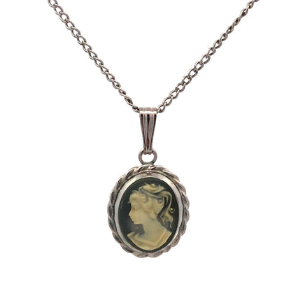 Vintage Designer CARLA 925 Sterling Silver Oval Grey Cameo Pendant Necklace
