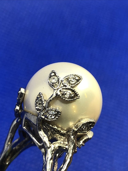 925 Sterling Silver Pearl Dome Cubic Zirconia Leaf accents Statement Ring