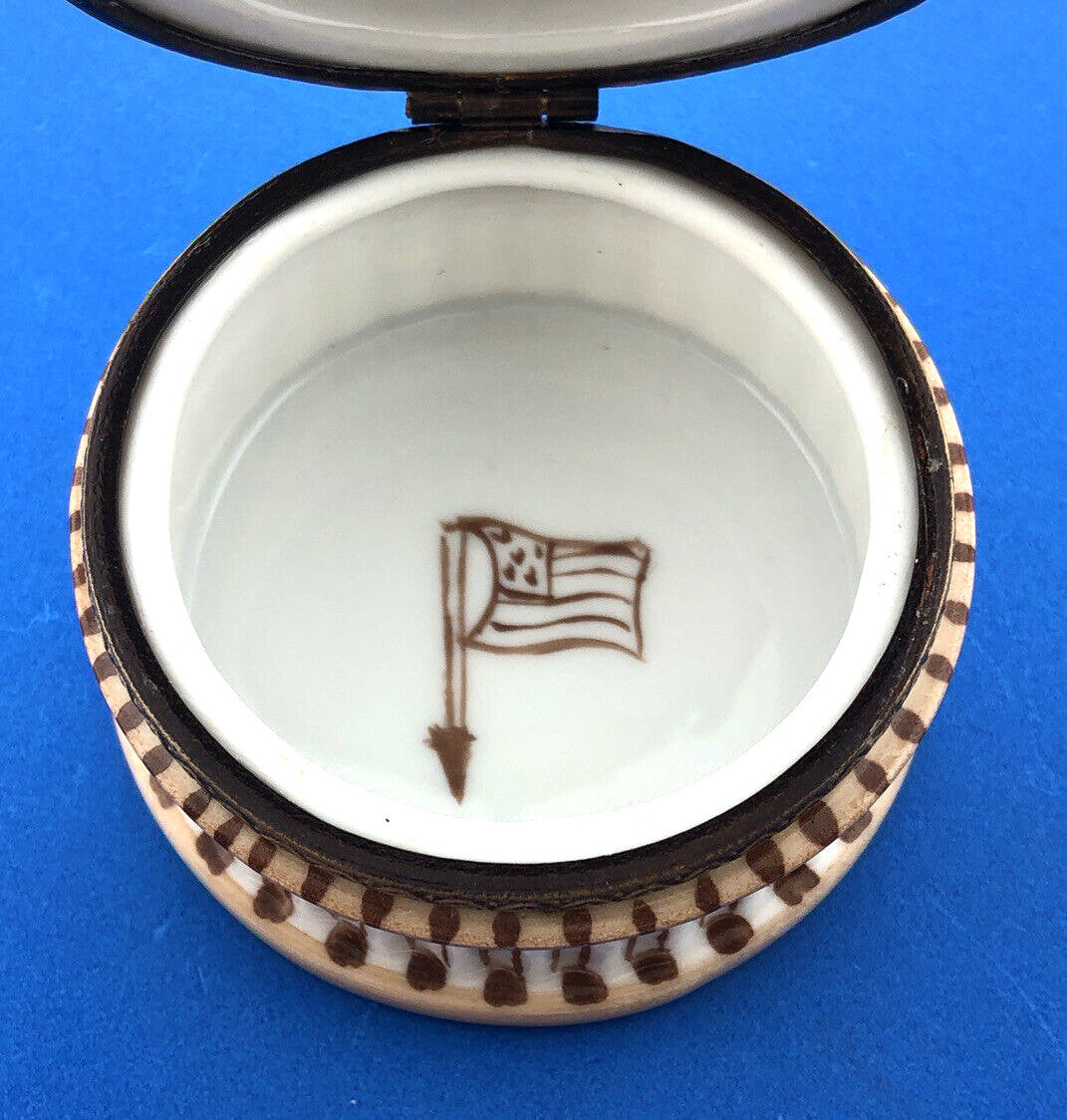 Limoges France Rochard Peint Main Porcelain Capitol Rotundra Trinket Pill Box