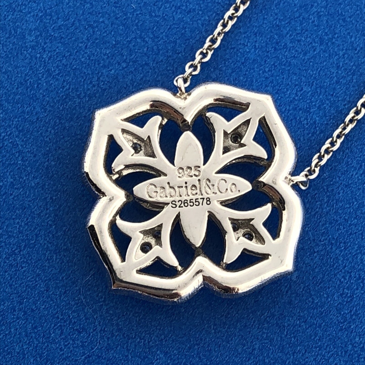 Gabriel & Co 925 Sterling Silver Diamond 3 Dimensional Snowflake Flower Necklace