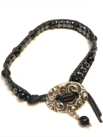 Unisex 999 Fine Silver Medallion Black Onyx Hematite Bead Black Leather Bracelet