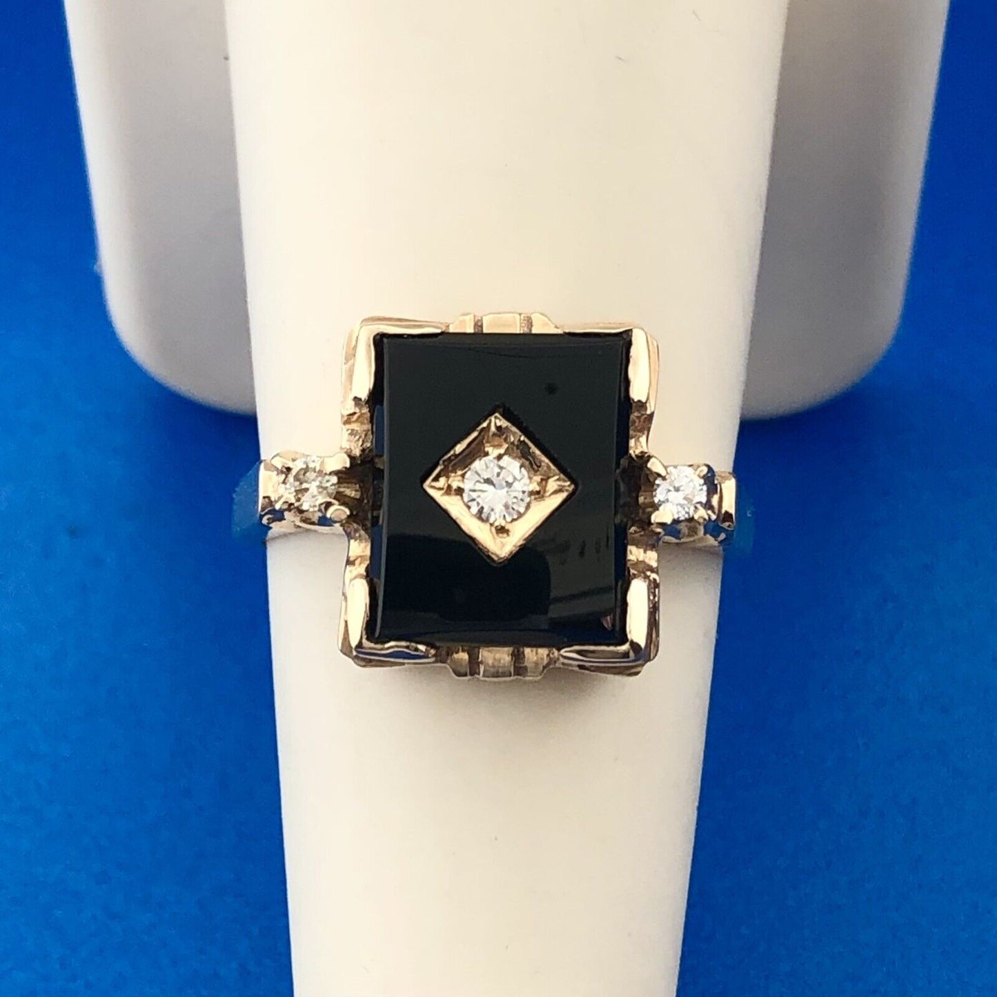 Gorgeous 10k Yellow Gold Round Cut Diamond Black Onyx Rectangle Ring Size 7.25