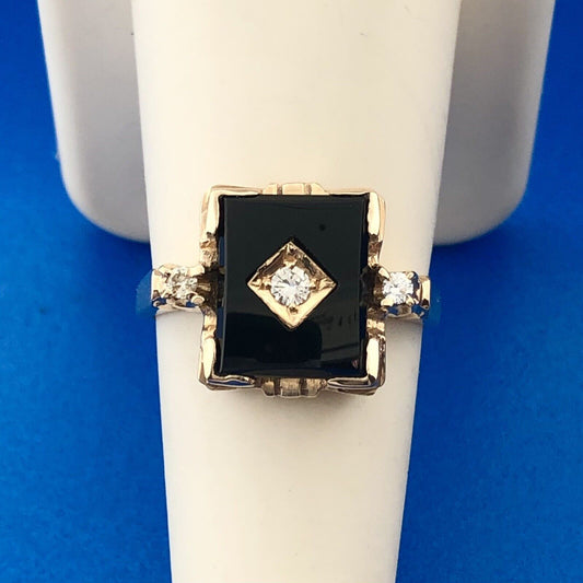 Gorgeous 10k Yellow Gold Round Cut Diamond Black Onyx Rectangle Ring Size 7.25