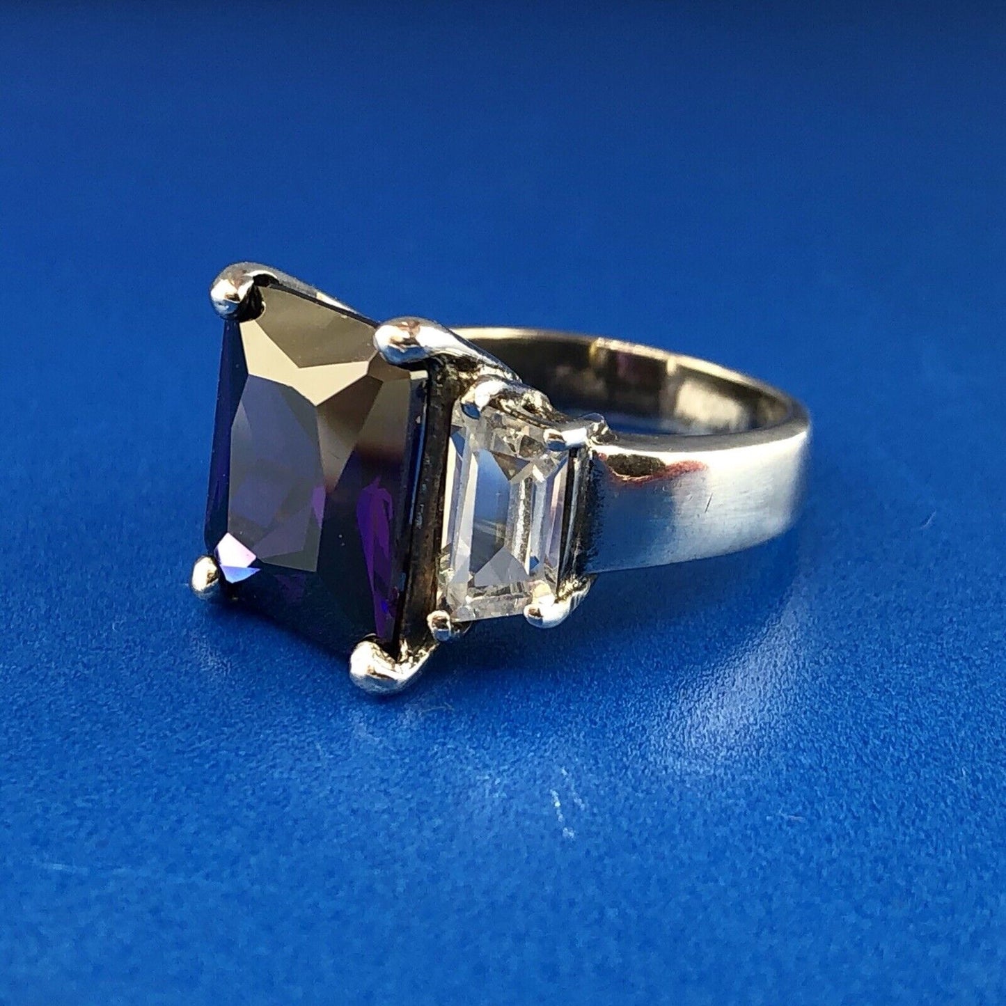 Dramatic Sterling Silver 925 Purple White CZ Statement Fashion Cocktail Ring