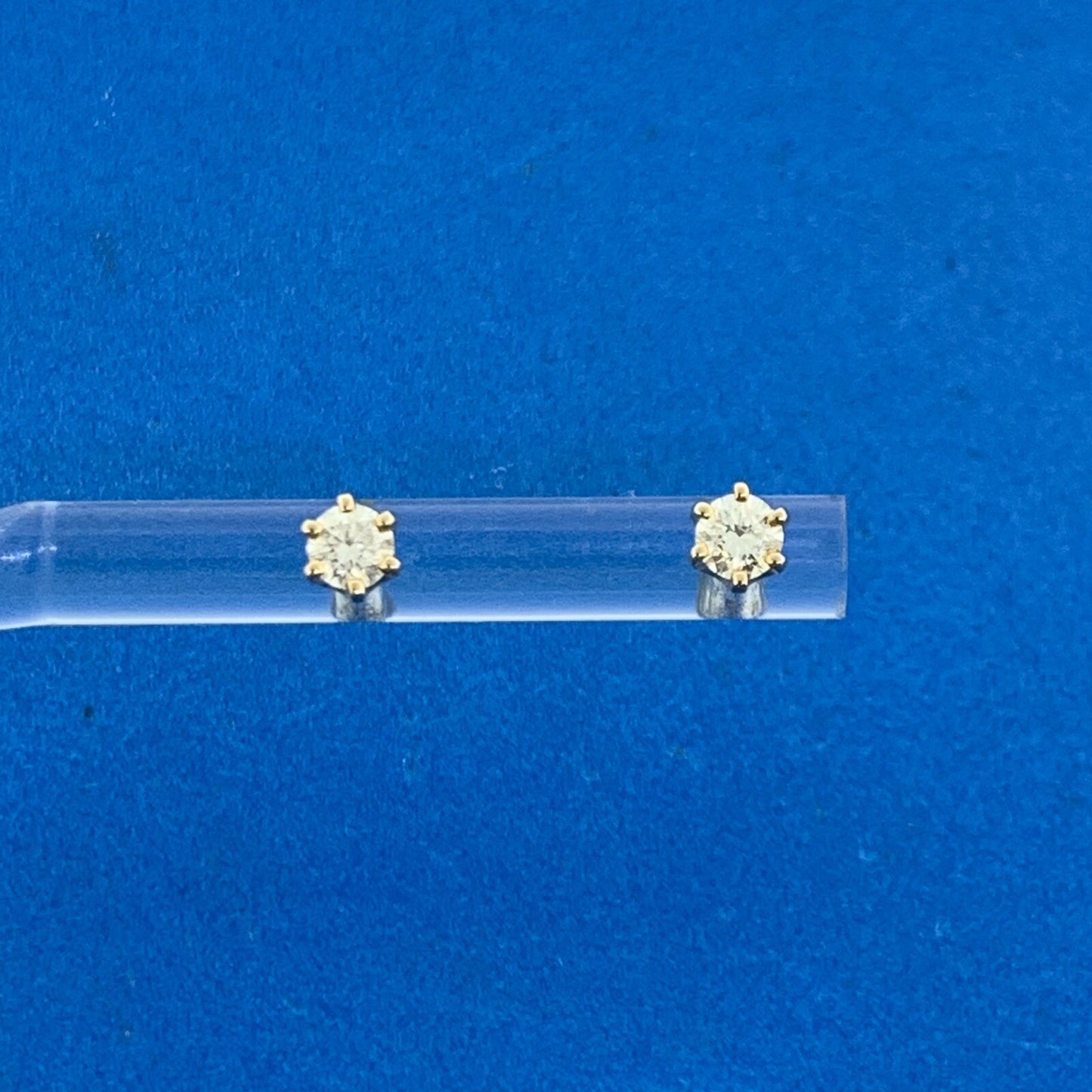 14K Yellow Gold Round Diamond Buttercup Stud Starter Earrings