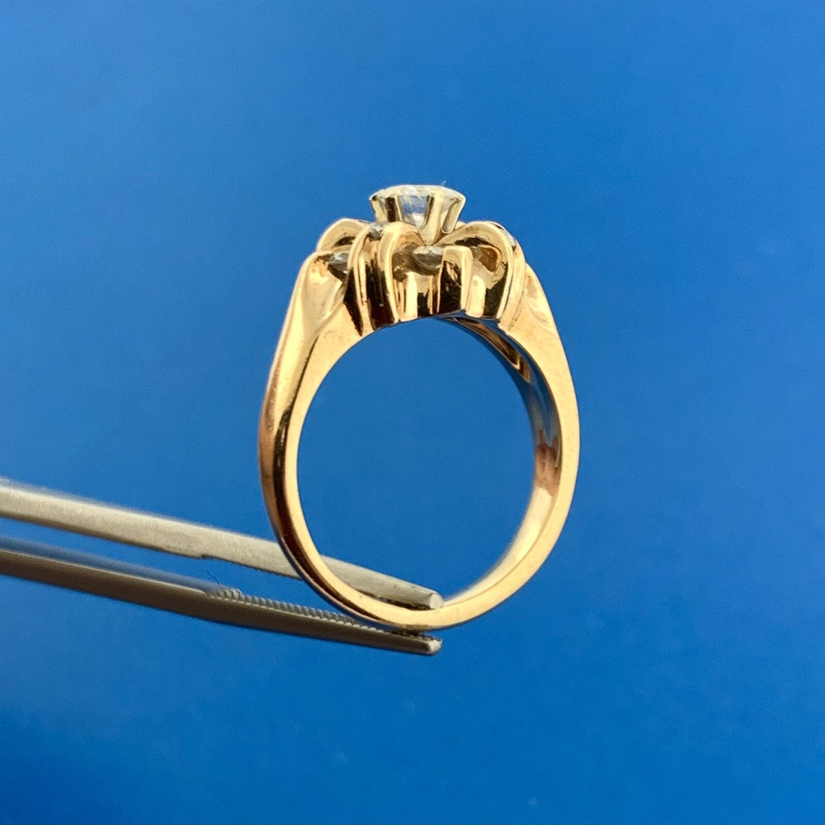 Gorgeous 14k Yellow Gold Round Cut Diamond Multi-Level X Cluster Ring Size 5.5