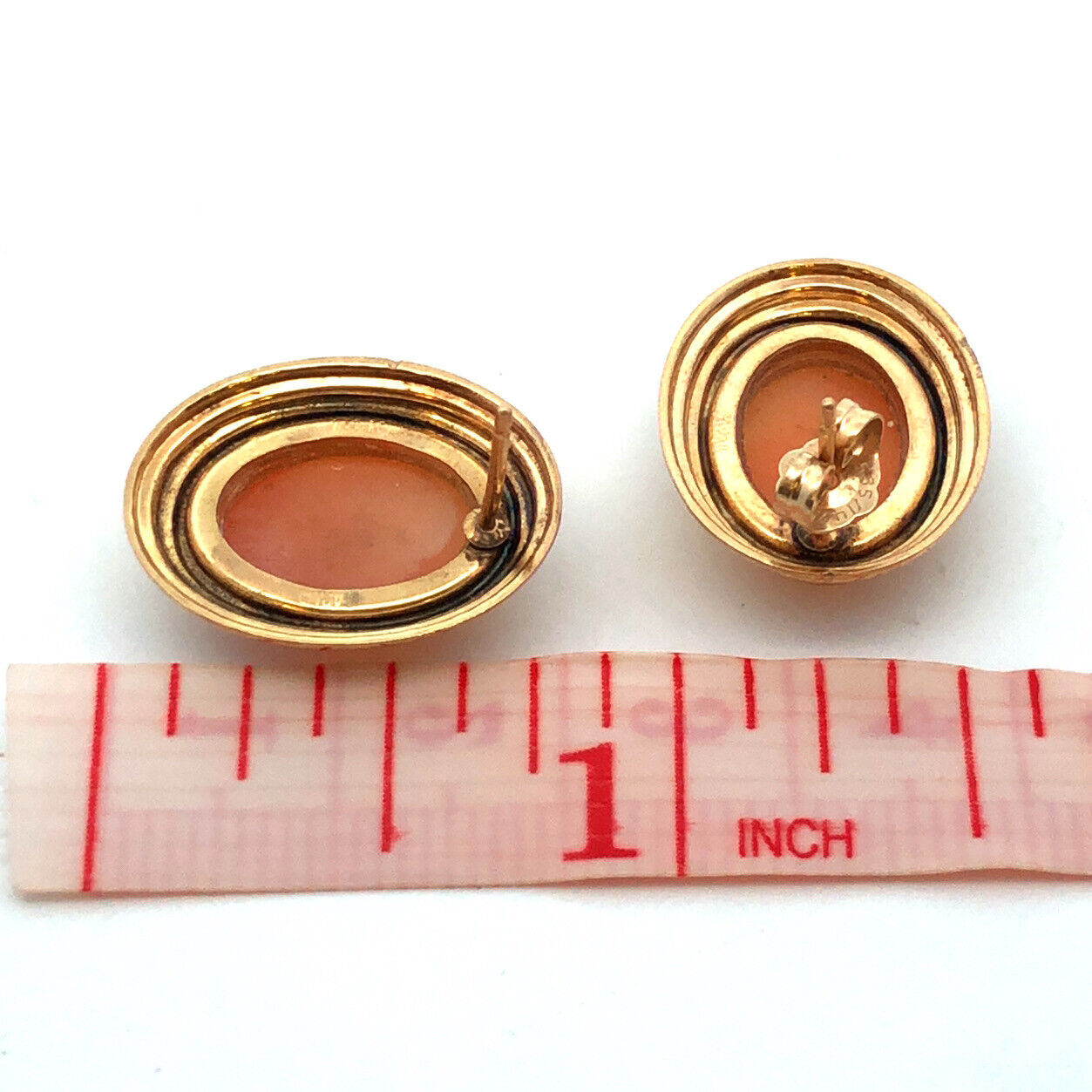 Vintage 14K Yellow Gold Oval Carved Cameo Stud Earrings