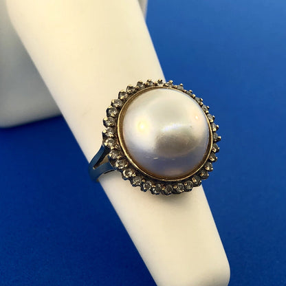 Vintage 14K Yellow Gold Mabe Pearl Diamond Halo Cocktail Dinner Ring