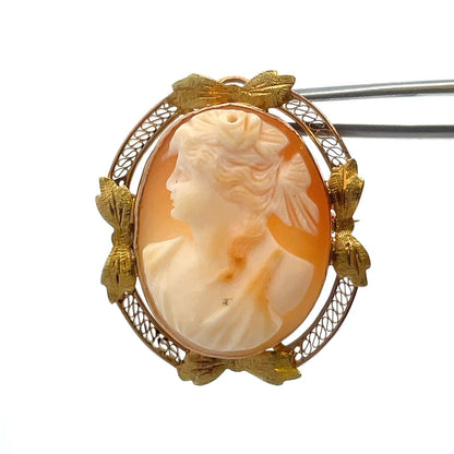 Victorian 10K Yellow Gold Leaf Design Filigree Carved Oval Cameo Pendant Brooch