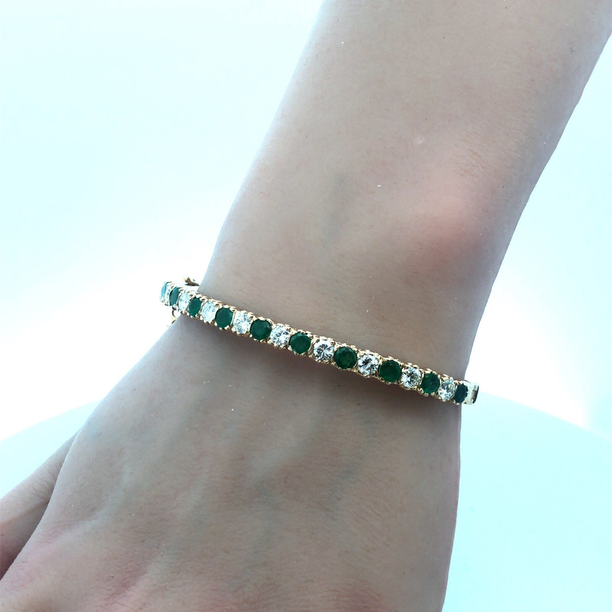 Stunning 14K Yellow Gold Diamond Emerald May Hinged Bangle Bracelet