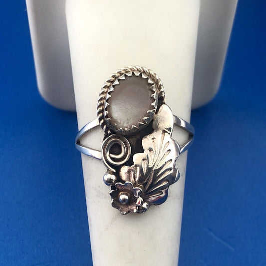 Vintage Sterling Silver 925 Mother Of Pearl Floral Vine Scroll Fashion Ring