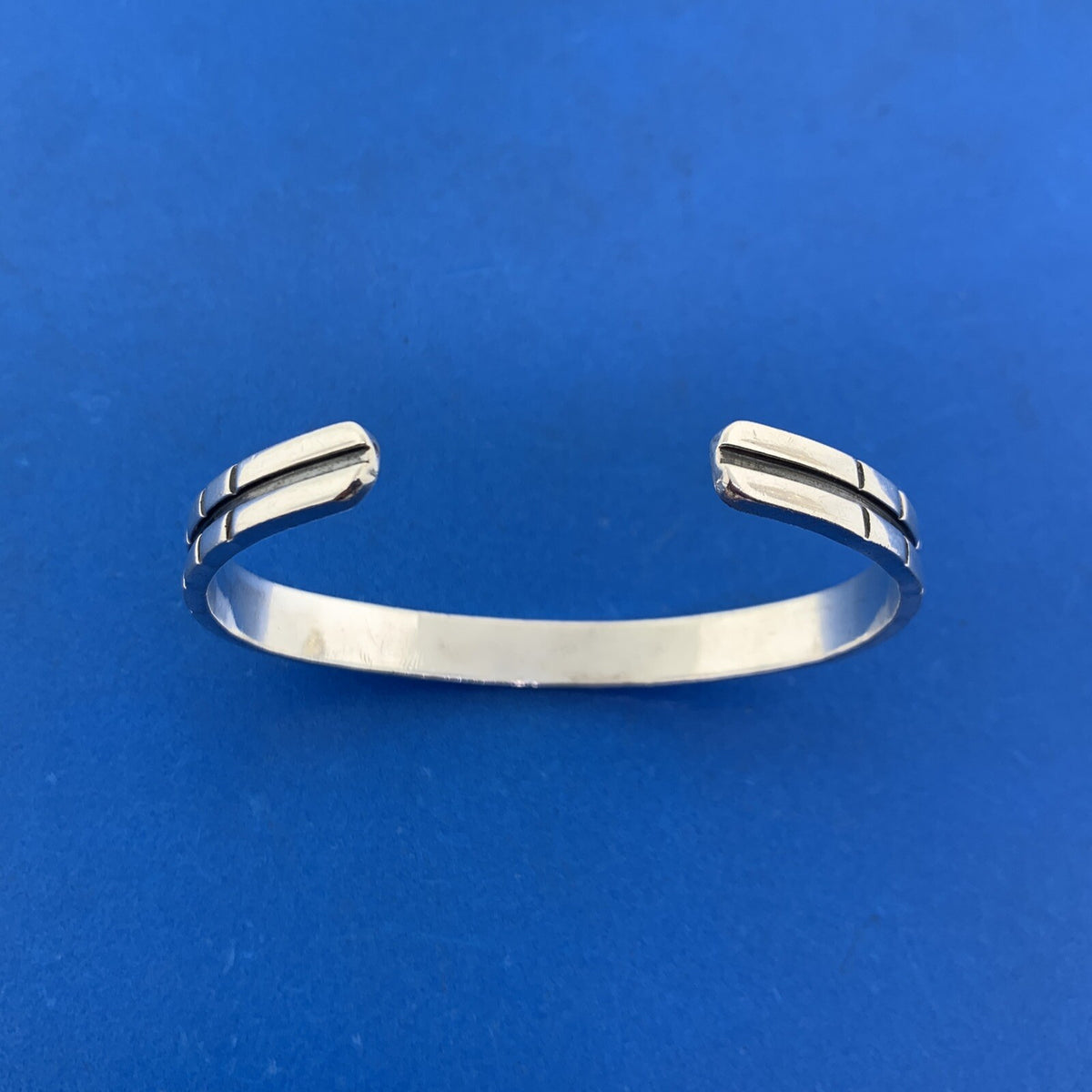 Vintage Mexico 925 Sterling Silver Intricate Hand Cut Design Cuff Bracelet
