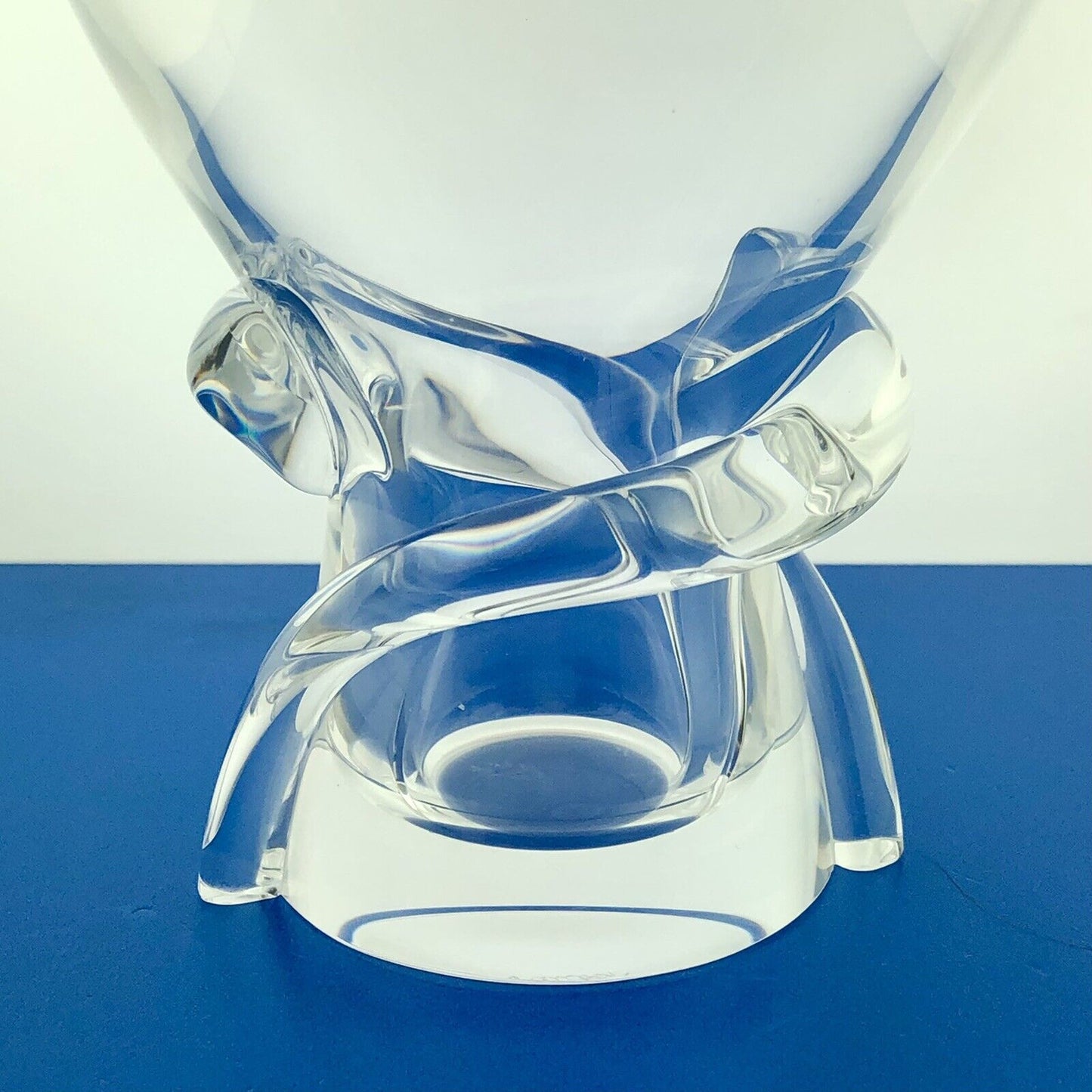 Mid Century Steuben Classic Hand Blown Art Glass Modernist Twist Flower Vase