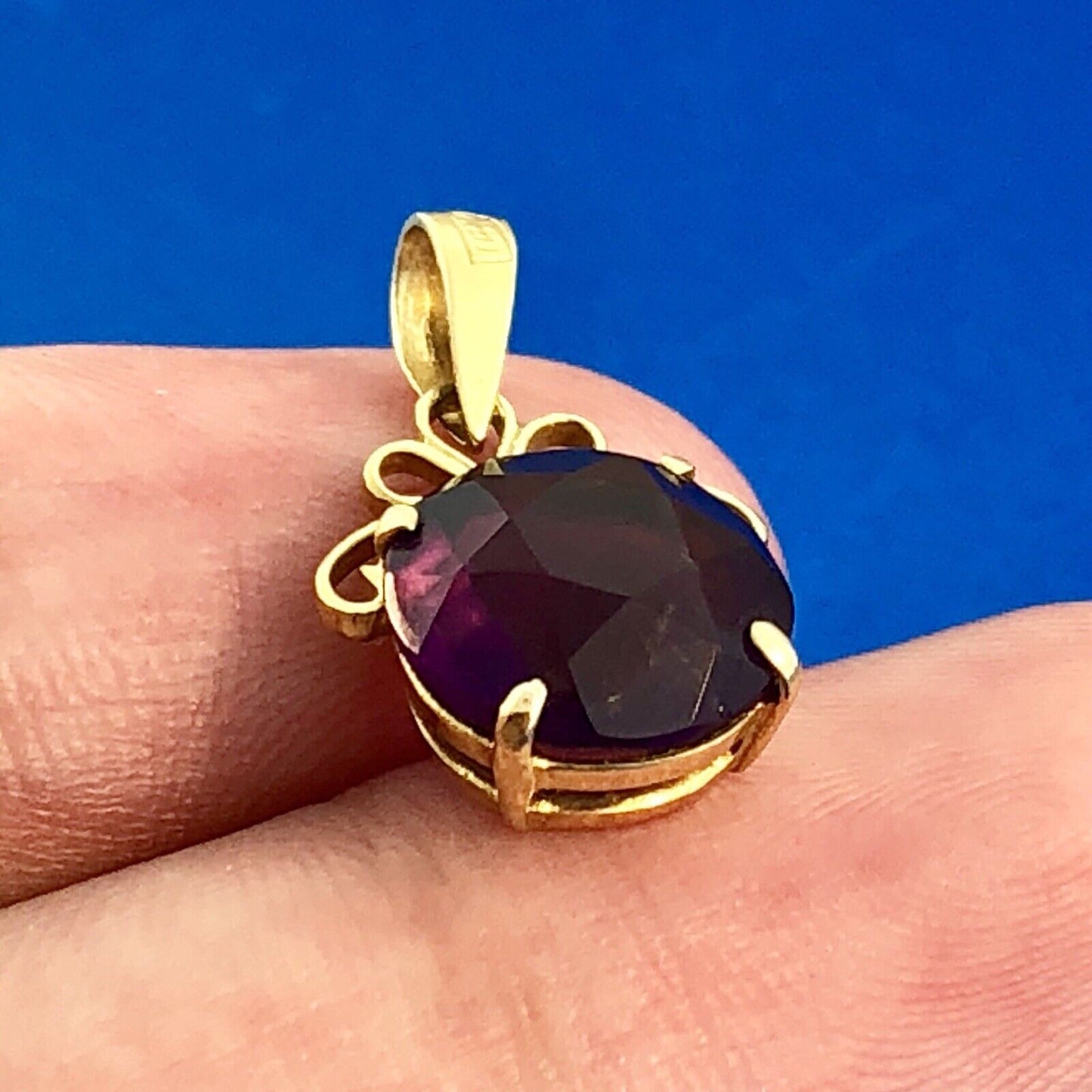 14K Yellow Gold Amethyst Solitaire February Anniversary Statement Pendant