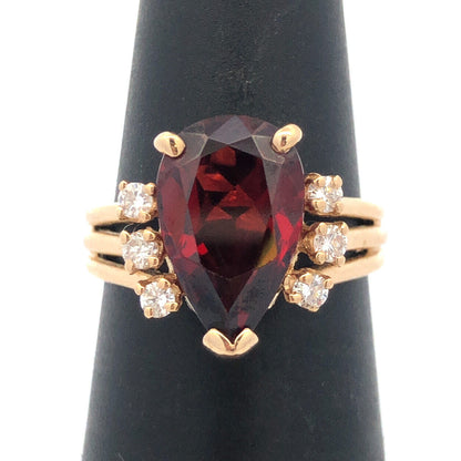 Designer 14K Yellow Gold Pear Shaped Garnet Round Diamond Accent Cocktail Ring