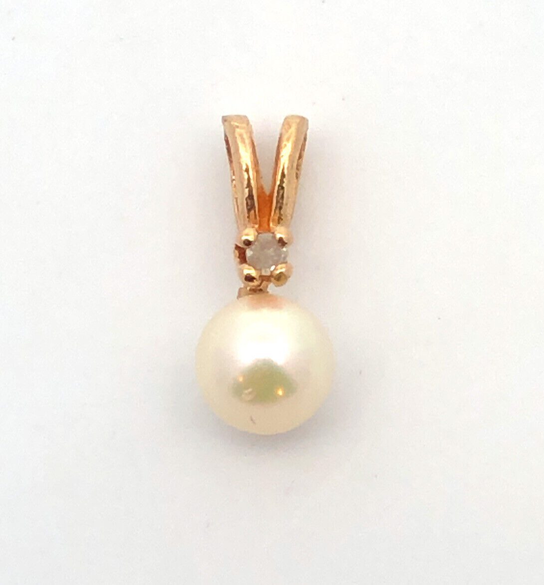 Classic 14K Yellow Gold Round Pearl Diamond Accented Petite Pendant