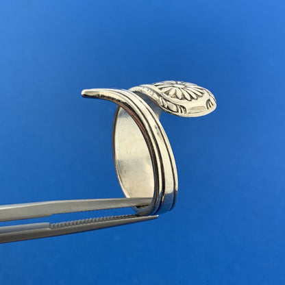 Designer 925 Sterling Silver Floral Flower Bypass Spoon Adjustable Ring