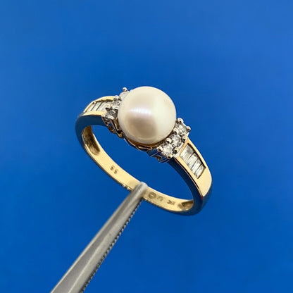 Designer 10K Yellow Gold Pearl Diamond Accented Size 7 Ring