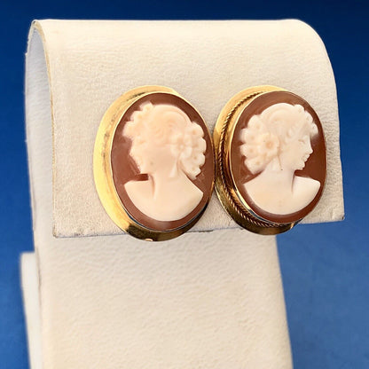 Victorian Edwardian Napoli Italy 18K Yellow Gold Oval Carved Cameo Stud Earrings