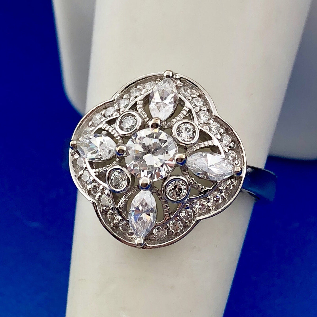 Stunning 14K White Gold Cubic Zirconia CZ Floral Cluster Engagement Dinner Ring