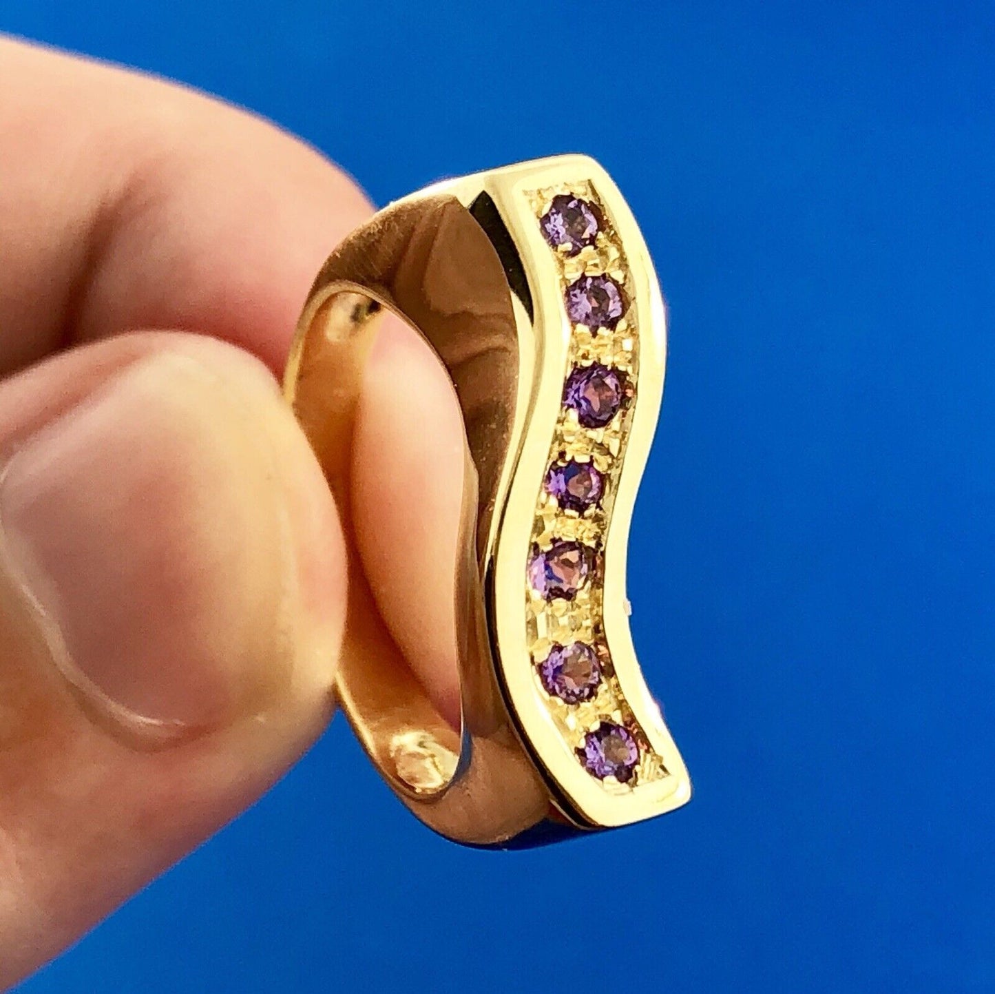 Modernist 14k Yellow Gold Italy Curved Amethyst February Anniversary Band Ring