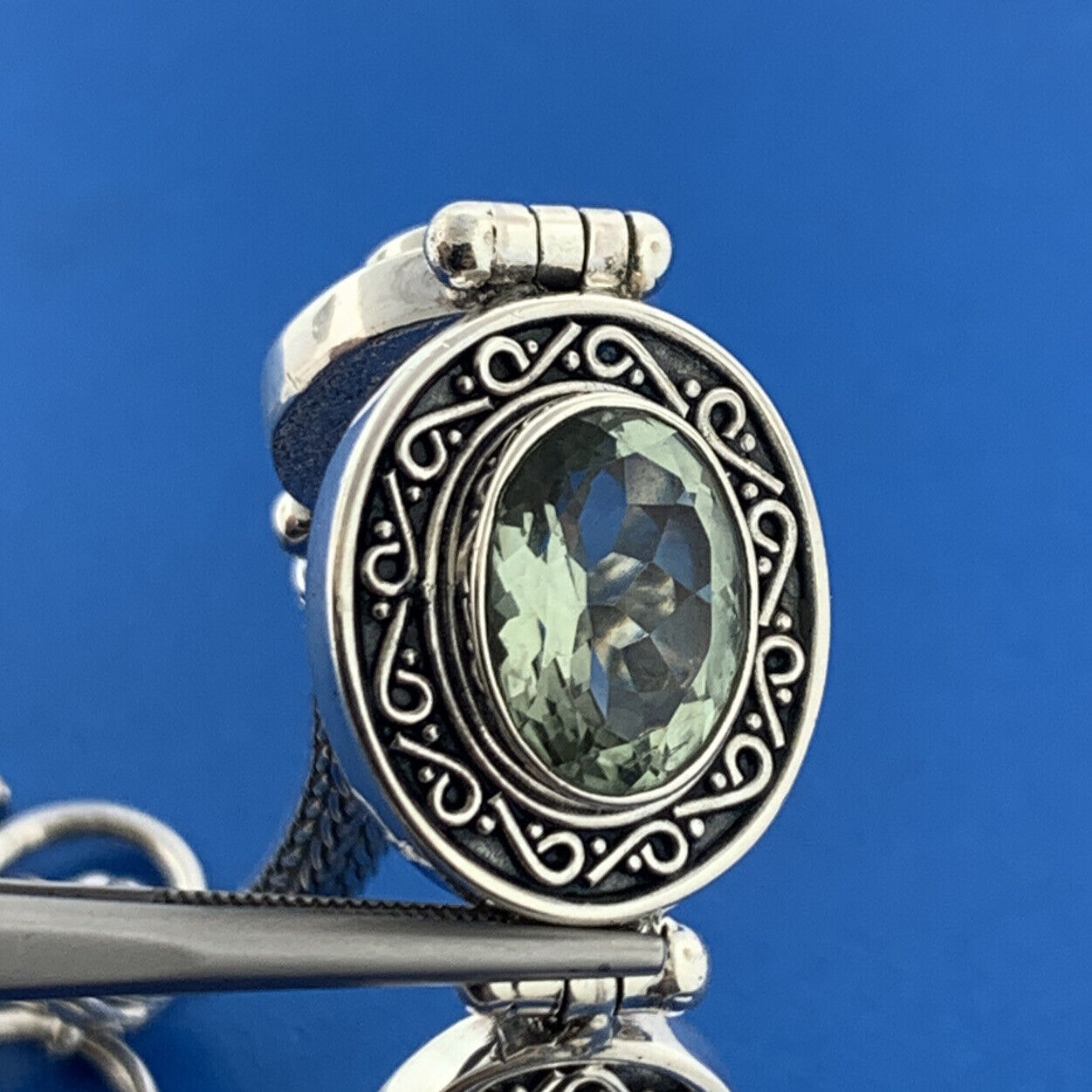 BA Suarti Sterling Silver Oval Prasiolite  Balinese Statement Toggle Bracelet