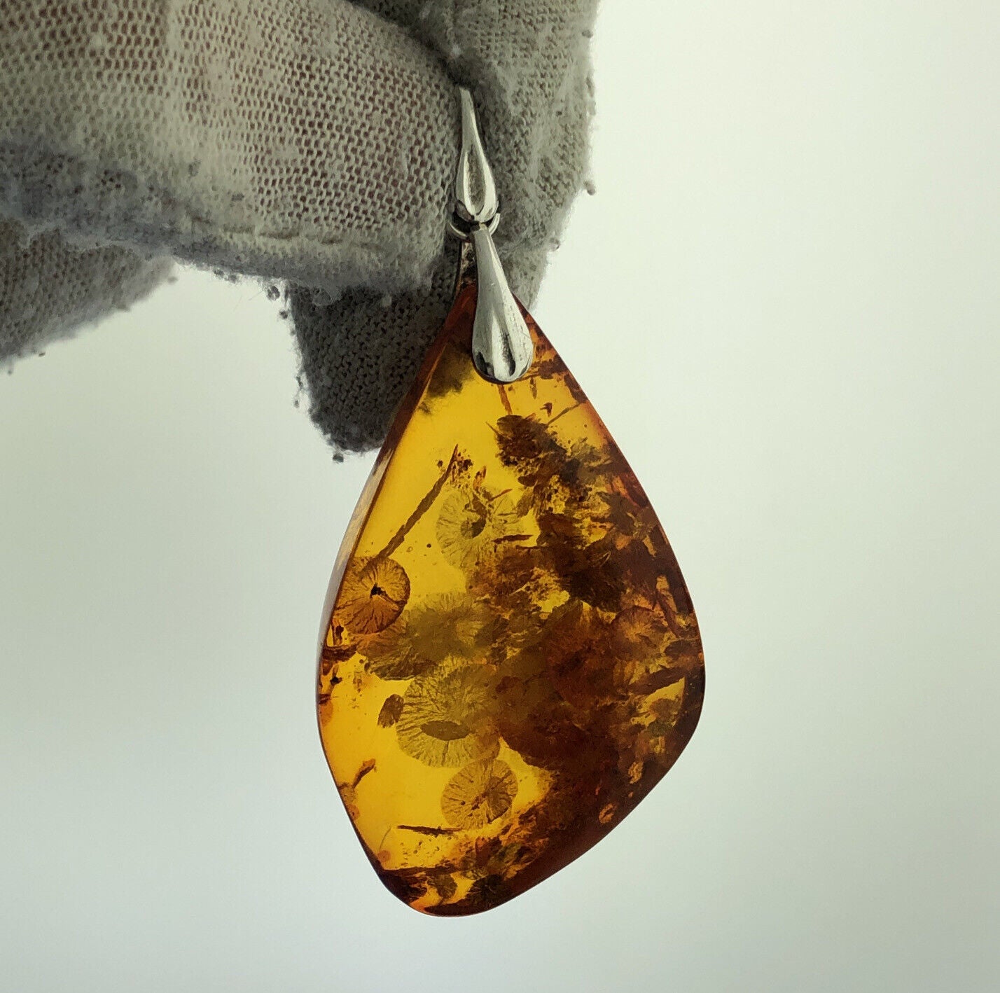 Stunning Sterling Silver 925 Reticulated Floral Amber Shard Dangle Pendant
