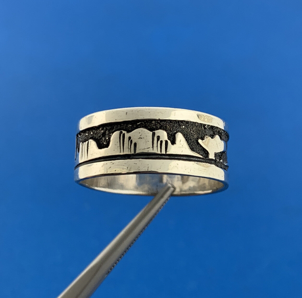 Old Pawn Native American Unsigned 925 Sterling Silver Storyteller Wide Band Ring