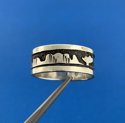 Old Pawn Native American Unsigned 925 Sterling Silver Storyteller Wide Band Ring