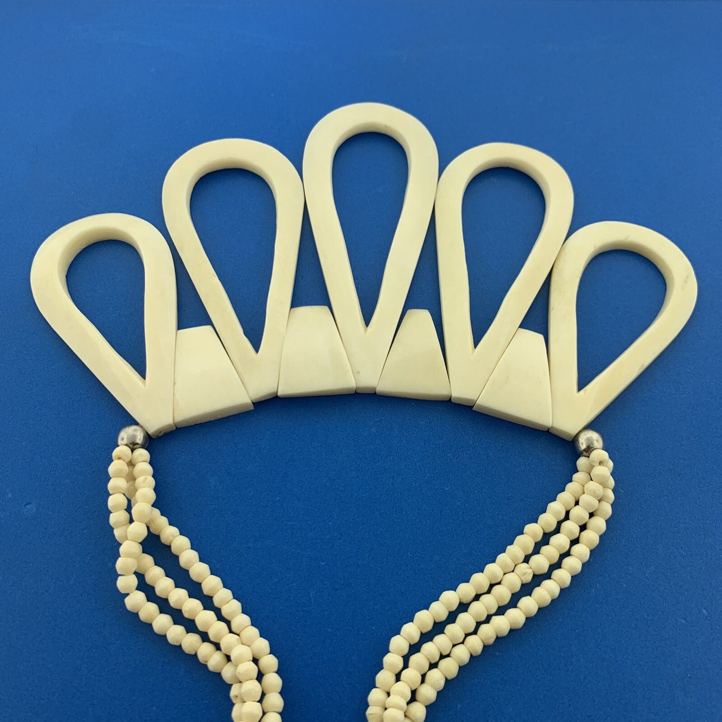 Modernist SilverTone Laminated Lucite Faux Bone Abstract Bead Statement Necklace