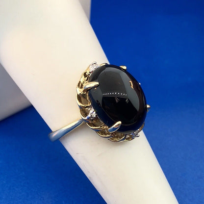 Vintage 10K Yellow Gold Black Onyx Cabochon Diamond Accent Cocktail Ring
