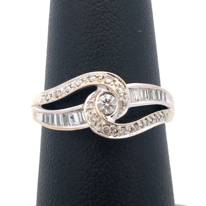 Gorgeous 14k White Gold Baguette Round Cut Diamond Intertwined Ring Size 7