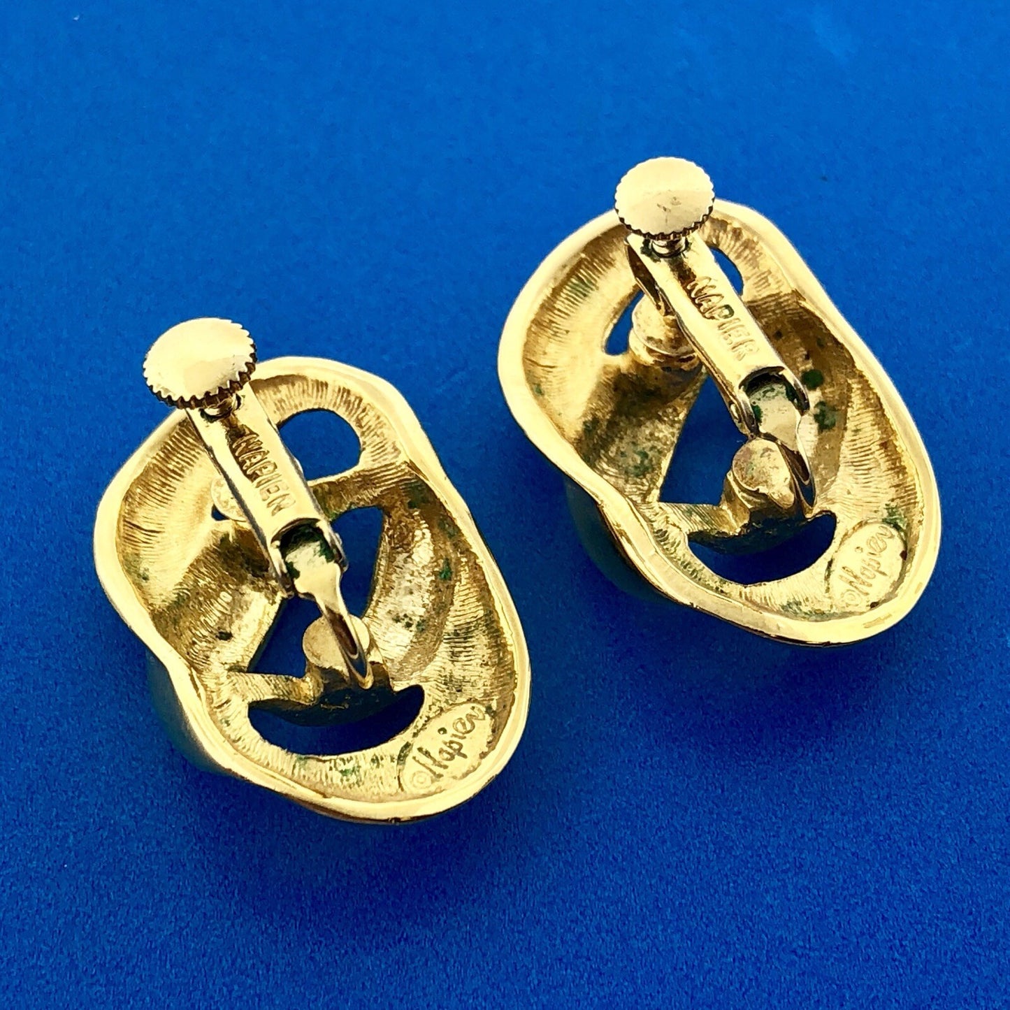 Vintage Designer Signed Napier Gold Tone Knotted Fashion Screw Back Earrings