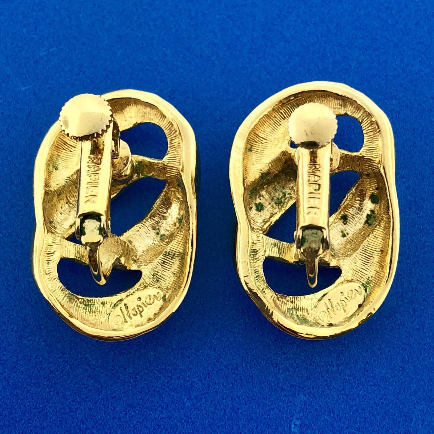 Vintage Designer Signed Napier Gold Tone Knotted Fashion Screw Back Earrings