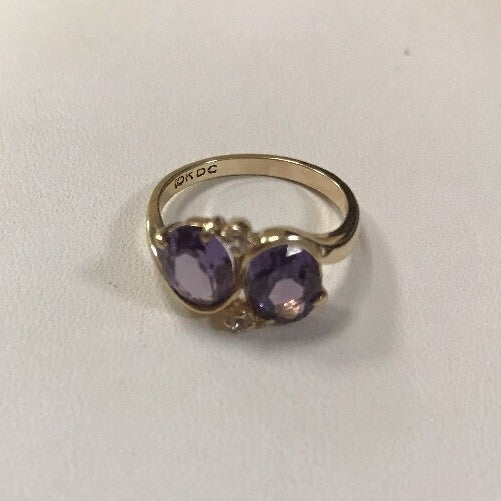 Vintage 10K Yellow Gold Oval Amethyst Diamond Accent Cocktail Ring Size 6