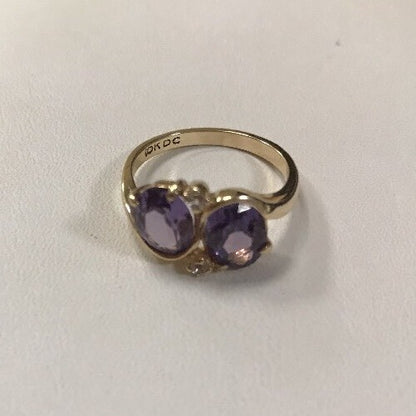 Vintage 10K Yellow Gold Oval Amethyst Diamond Accent Cocktail Ring Size 6